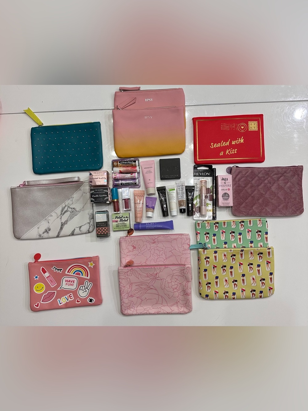 Large Ipsy Glam Bag & Makeup Lot – 30+ Items (Skincare, Lips, Face!)